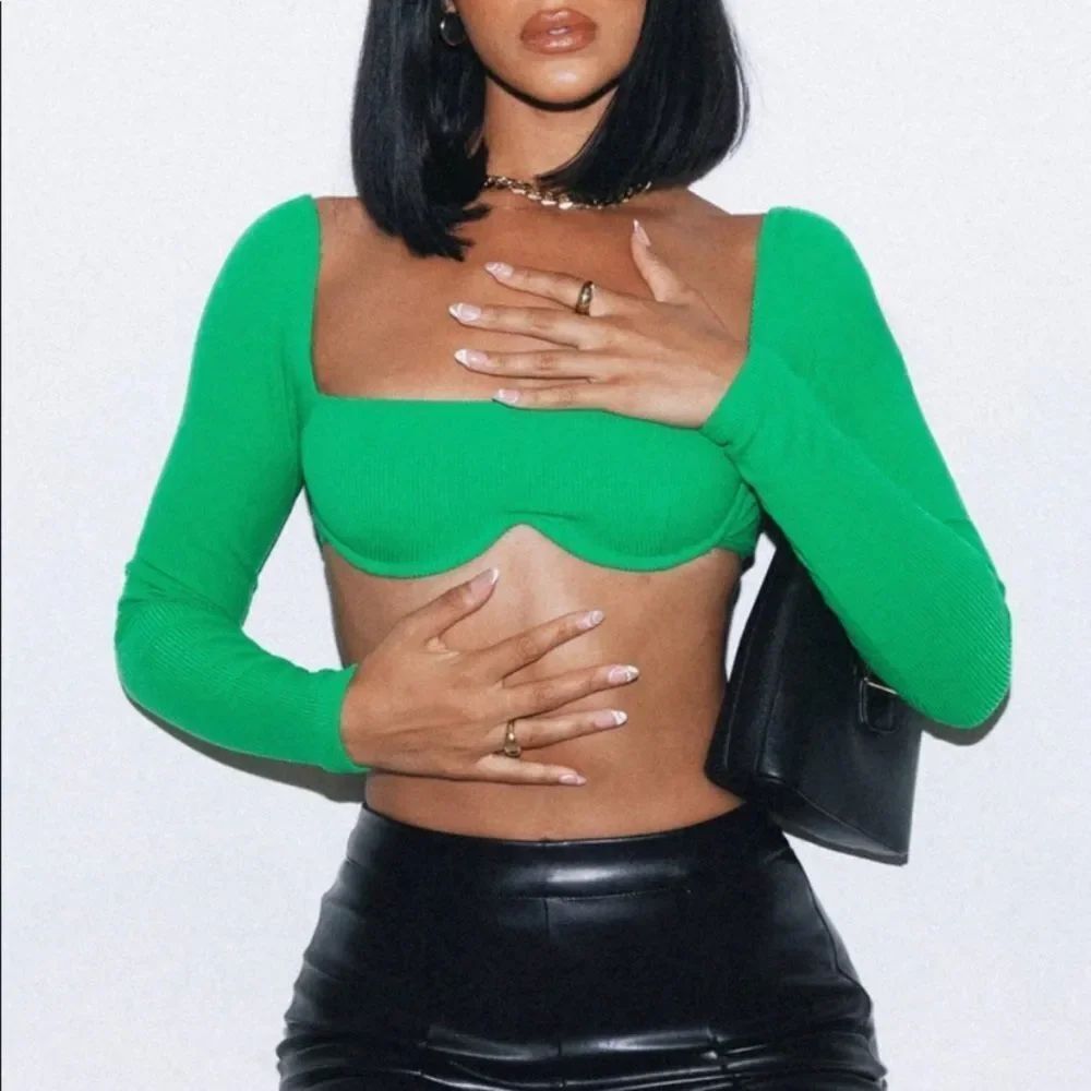 Princess Polly BECCA LONG SLEEVE CROP TOP GREEN